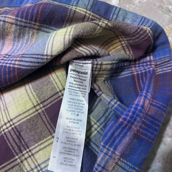 Patagonia Shirt Mens Large Purple Fjord Flannel Long Sleeve Button Outdoor 42400 - Picture 4 of 10